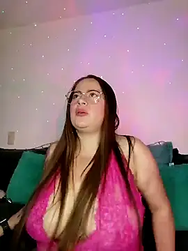 soofy   online show from October 29, 2:47 am