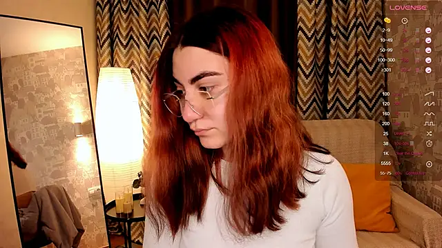 hannacheekss  online show from November 5, 2:11 am