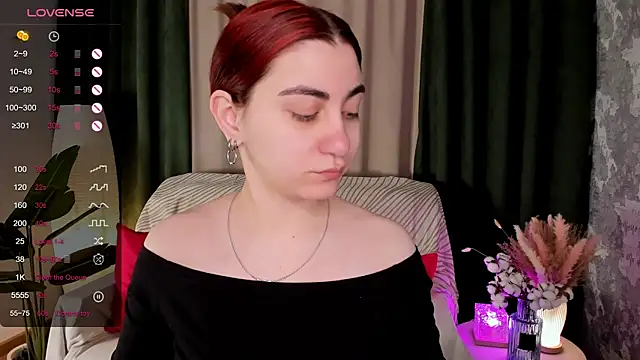 hannacheekss  online show from April 29, 2:04 am
