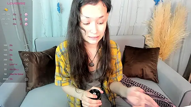 Emily Strikeee online show from December 28, 10:03 am