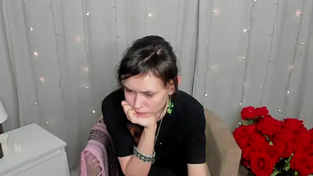 Emily Strikeee online show from February 15, 10:55 am