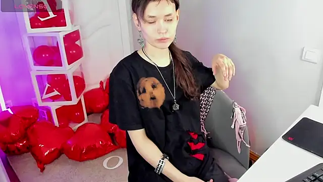 Emily Strikeee online show from February 16, 9:59 am