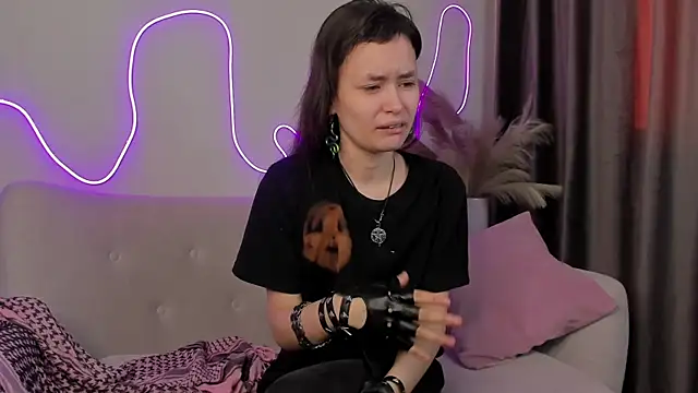 Emily Strikeee online show from February 17, 10:07 am