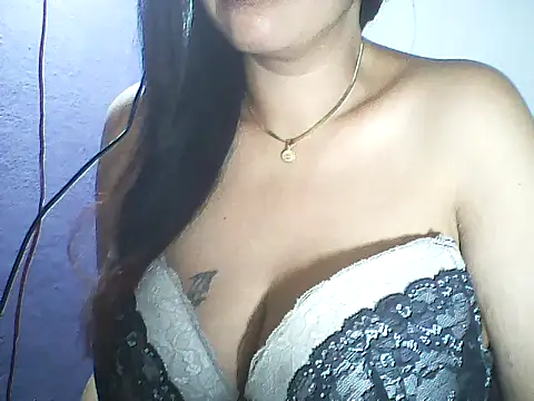 Snapshot of layanah12 chatting on May 14, 7:31 pm layanah12 online show from May 14, 7:31 pm
