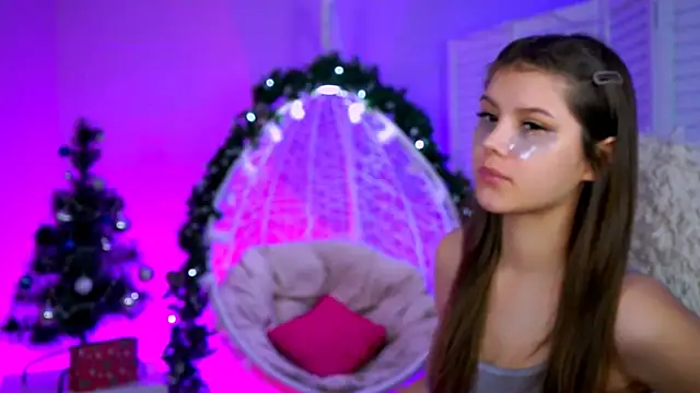 EvaThopson online show from January 17, 7:02 am