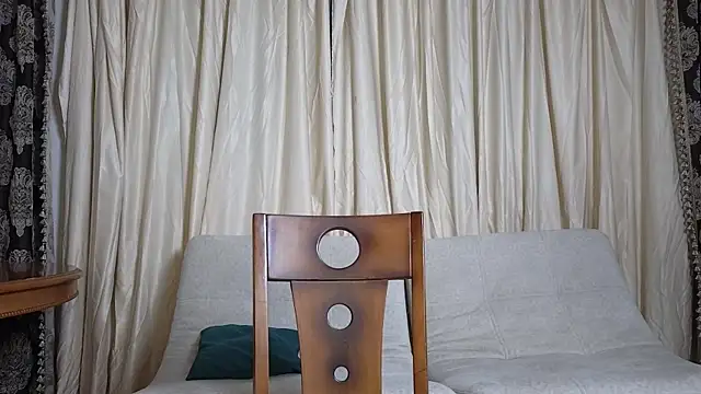 Snapshot of KellyAdderiy chatting on February 2, 3:10 am KellyAdderiy online show from February 2, 3:10 am