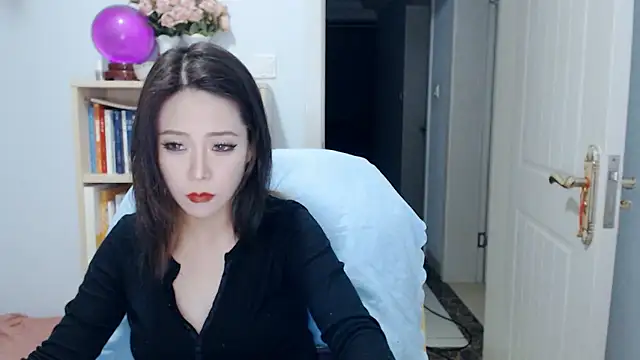 Snapshot of SuSushi728 chatting on May 24, 3:17 pm SuSushi728 online show from May 24, 3:17 pm