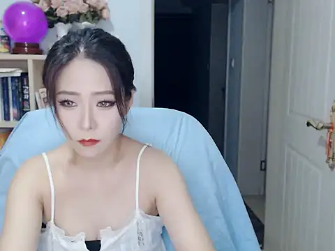 Snapshot of SuSushi728 chatting on August 2, 4:49 pm SuSushi728 online show from August 2, 4:49 pm