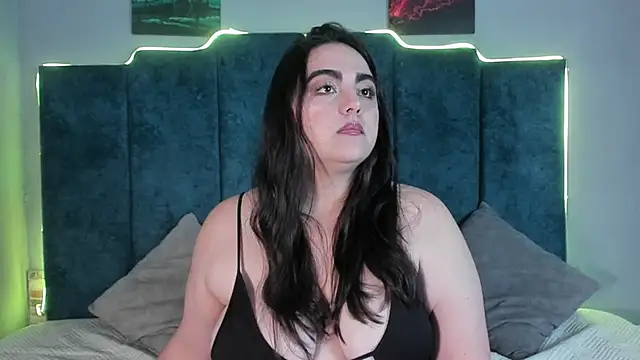 Snapshot of anniie_sweett_ chatting on October 7, 12:02 pm anniie sweett online show from October 7, 12:02 pm