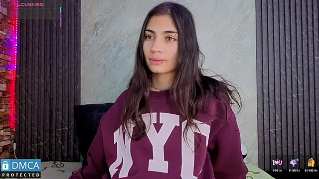 SolBeaumont1 online show from September 8, 7:02 pm