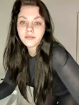 Snapshot of leeya_lee chatting on January 18, 7:04 pm leeya lee online show from January 18, 7:04 pm