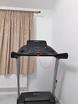 Snapshot of leeya_lee chatting on February 5, 8:04 pm leeya lee online show from February 5, 8:04 pm