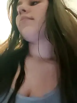 Snapshot of leeya_lee chatting on February 20, 4:18 am leeya lee online show from February 20, 4:18 am