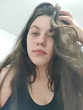 Snapshot of leeya_lee chatting on February 24, 2:08 am leeya lee online show from February 24, 2:08 am