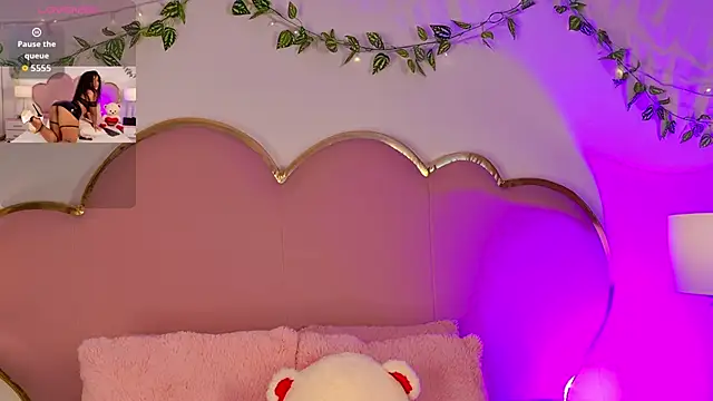 NahiaraReina online show from February 25, 1:21 pm