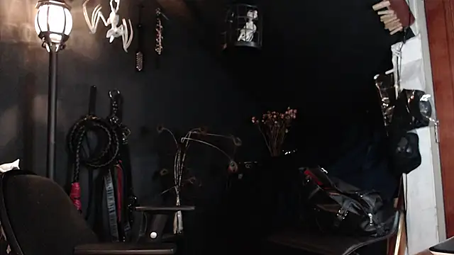 saba the courtesan online show from October 28, 5:00 am