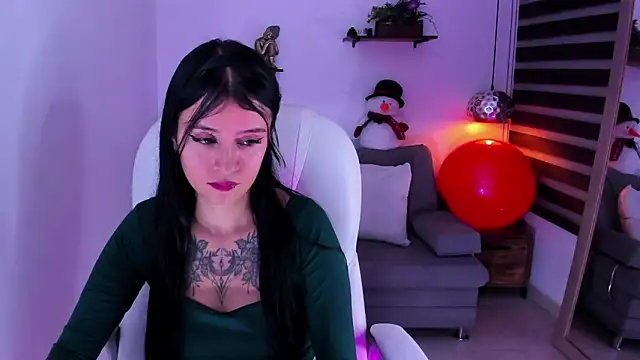 Snapshot of yenny_garcia chatting on November 27, 5:15 pm yenny garcia online show from November 27, 5:15 pm