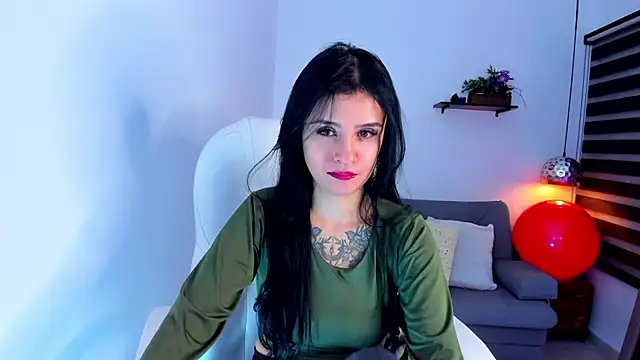 Snapshot of yenny_garcia chatting on December 5, 12:36 pm yenny garcia online show from December 5, 12:36 pm