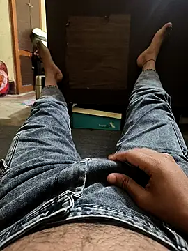 AlamJi07 online show from February 12, 8:07 pm