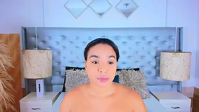 EileenBenzon online show from September 30, 3:06 pm