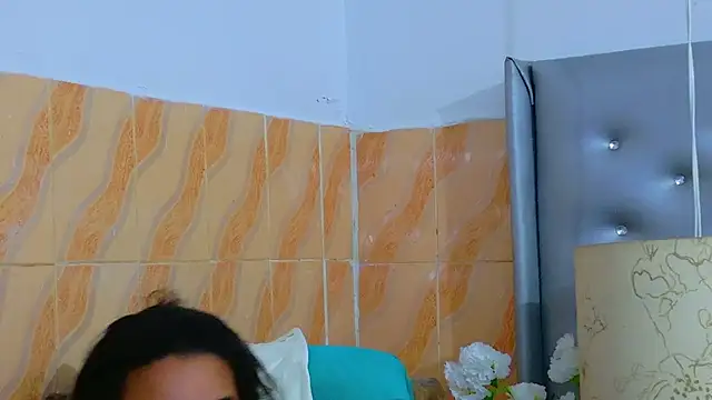 Snapshot of EileenBenzon chatting on May 13, 4:10 am EileenBenzon online show from May 13, 4:10 am
