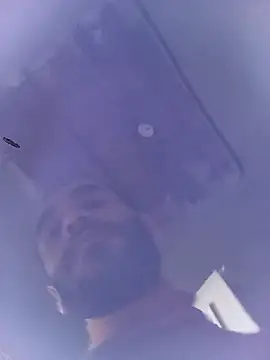 Snapshot of Atabey_65 chatting on November 5, 9:42 am Atabey 65 online show from November 5, 9:42 am