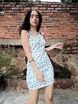 sweet outdoor charm online show from March 4, 7:53 pm