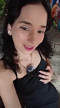 Snapshot of sweet_outdoor_charm chatting on May 23, 4:11 pm sweet outdoor charm online show from May 23, 4:11 pm
