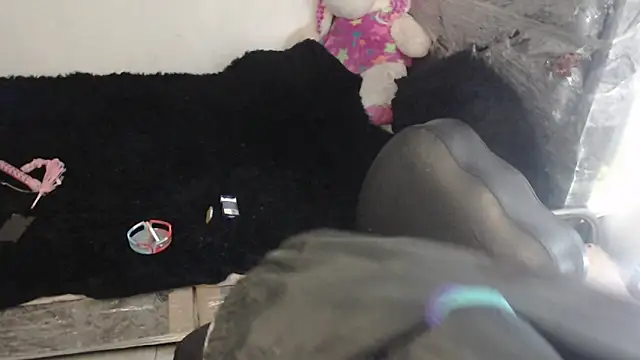 skinny sweet2411 online show from December 4, 3:05 am