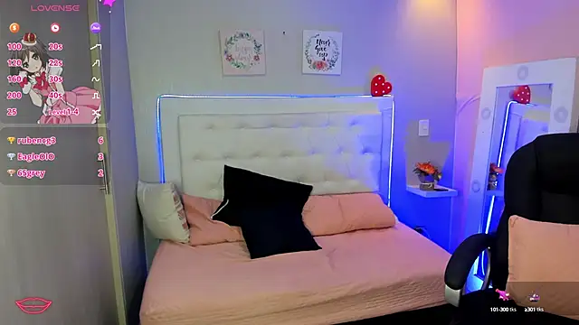 EMALINDA  HILSS online show from January 19, 4:36 pm