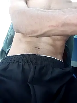 Snapshot of bbehemothh chatting on December 1, 6:02 pm bbehemothh online show from December 1, 6:02 pm