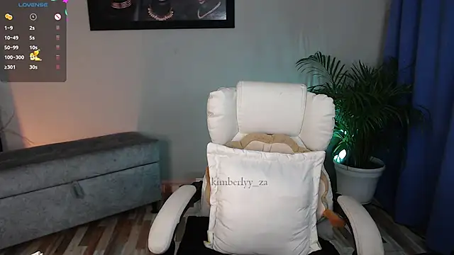 kim zaratte online show from January 11, 1:10 am