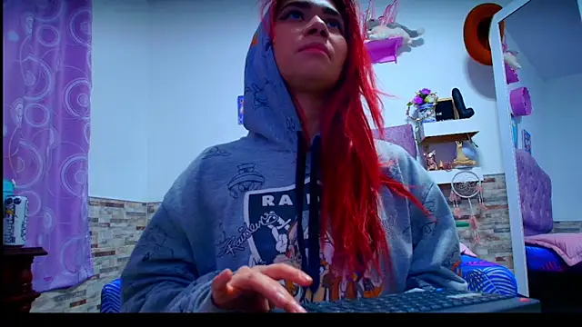 Melannytaylor online show from December 5, 8:38 pm