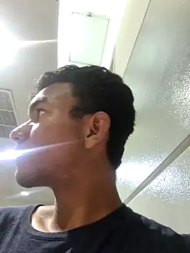 Snapshot of Reynold2608 chatting on January 2, 3:48 am Reynold2608 online show from January 2, 3:48 am