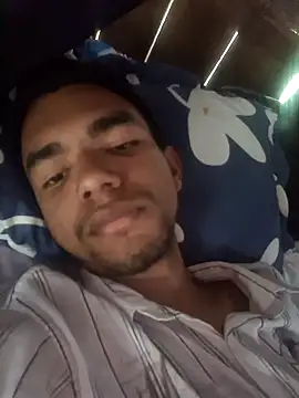 Reynold2608 online show from December 2, 7:53 pm