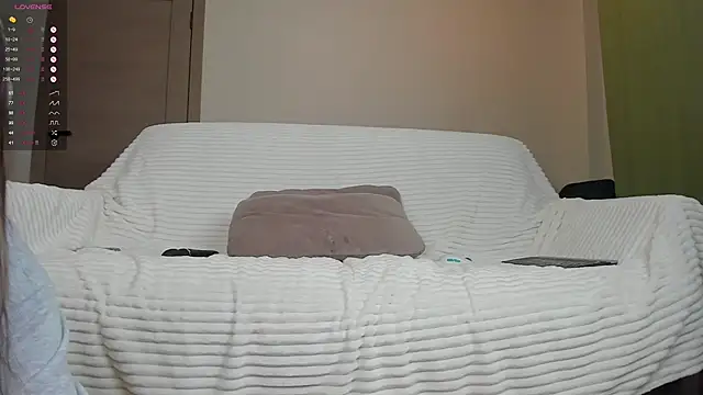 Snapshot of squ1kt chatting on January 28, 7:53 am squ1kt online show from January 28, 7:53 am