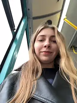 Snapshot of Sunny___Bunny chatting on November 2, 1:02 pm Sunny Bunny online show from November 2, 1:02 pm