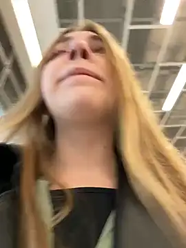 Snapshot of Sunny___Bunny chatting on November 4, 1:10 pm Sunny Bunny online show from November 4, 1:10 pm