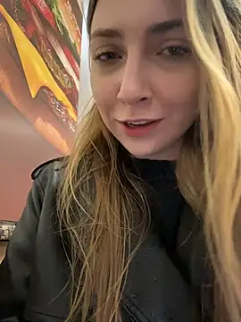 Sunny   Bunny online show from April 25, 2:25 pm