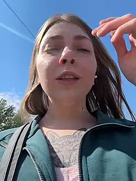 Snapshot of Sunny___Bunny chatting on June 4, 11:05 am Sunny Bunny online show from June 4, 11:05 am