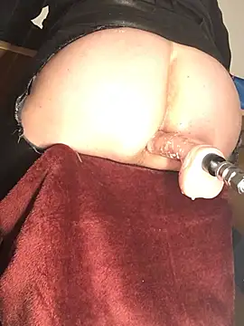 Snapshot of Inseminator69 chatting on May 20, 5:24 am Inseminator69 online show from May 20, 5:24 am