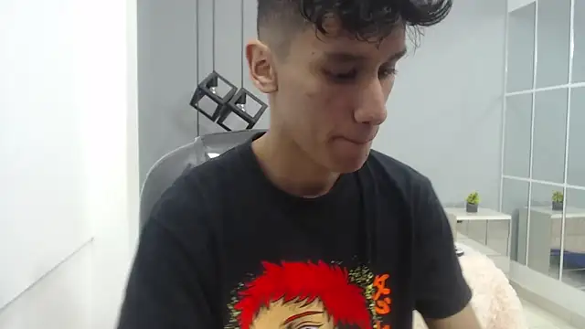 Snapshot of alan_ws chatting on December 18, 12:29 pm alan ws online show from December 18, 12:29 pm