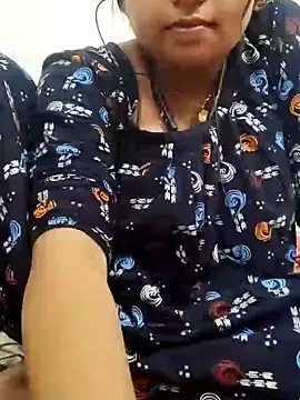 Snapshot of Priya_2222 chatting on January 4, 10:49 am Priya 2222 online show from January 4, 10:49 am