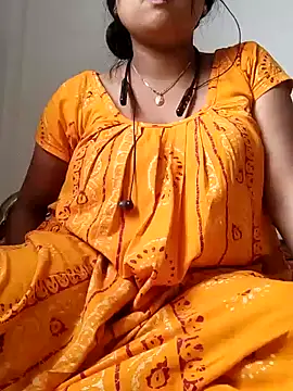 Snapshot of Priya_2222 chatting on February 4, 5:53 am Priya 2222 online show from February 4, 5:53 am