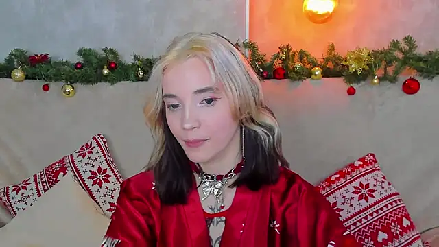 as1an girlfriend online show from December 19, 3:19 pm