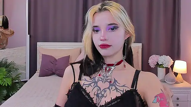 as1an girlfriend online show from January 30, 7:29 am