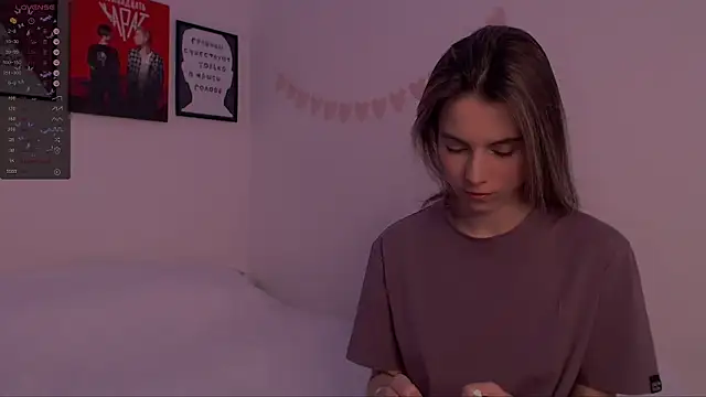  ni kiss online show from December 14, 11:23 pm