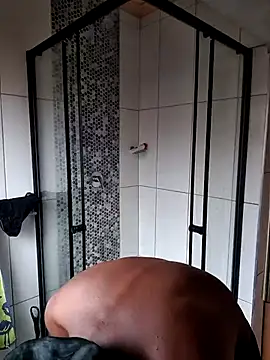 the666D online show from February 6, 7:35 am