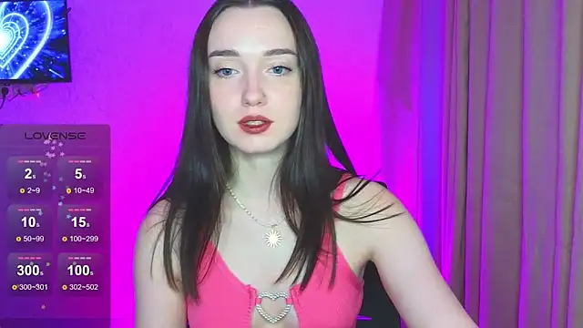 Snapshot of Wild_Sophie_ chatting on February 9, 5:43 pm Wild Sophie online show from February 9, 5:43 pm