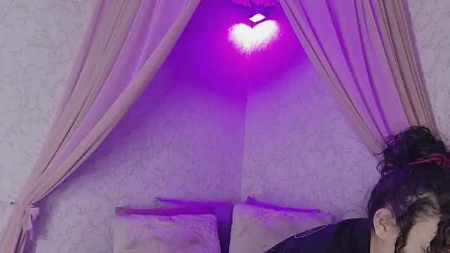 KatherineGomez online show from June 16, 2:47 am